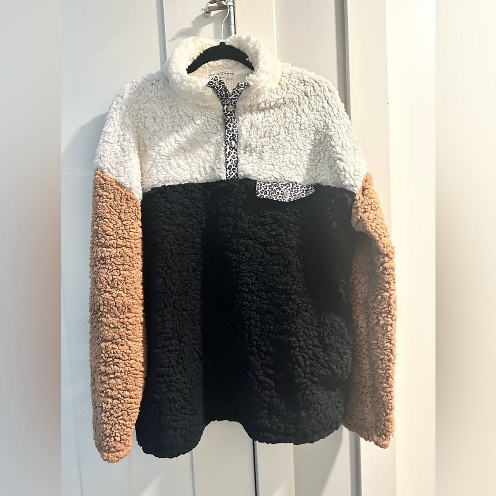 Size Large. Women’s Boutique outerwear